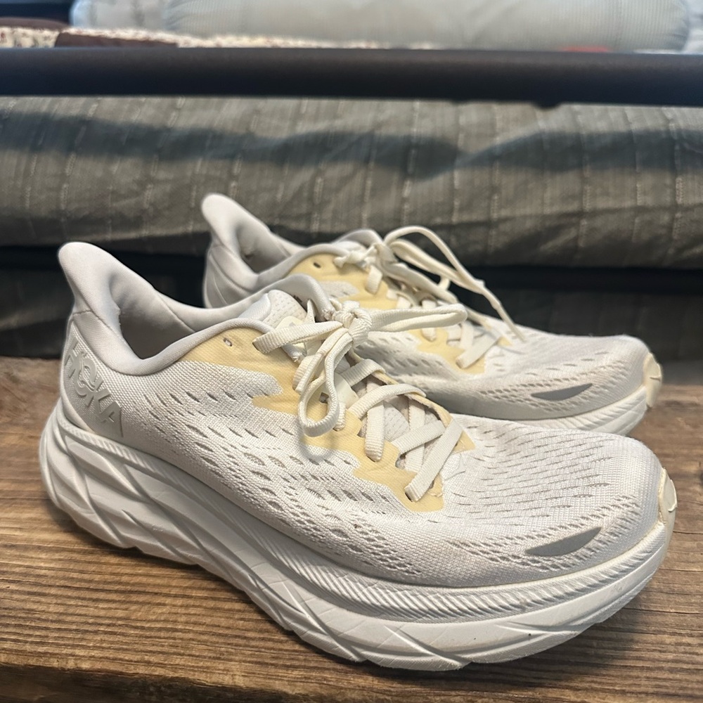 Women’s Hoka Clifton 8-White